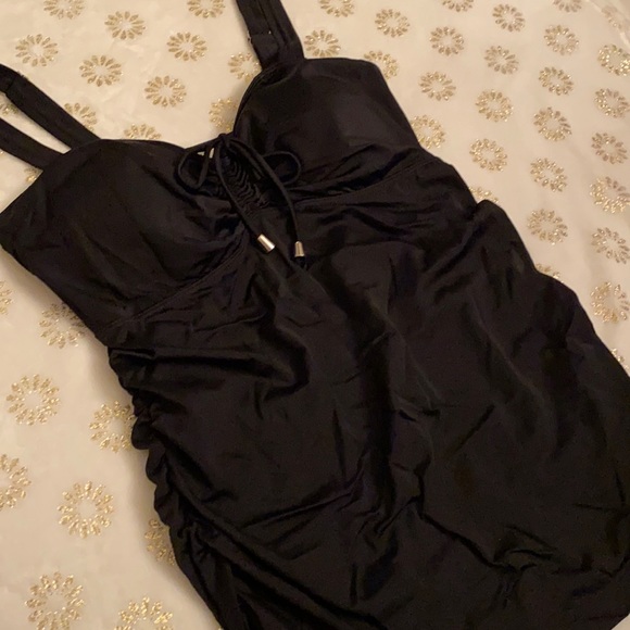 {HOST PICK!} Motherhood Maternity Tankini Swim Top